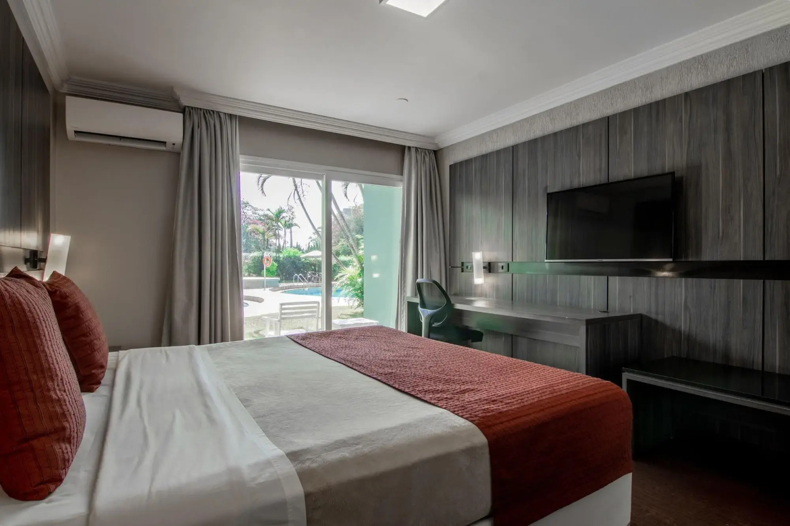 Hotel Deville Express Cascavel