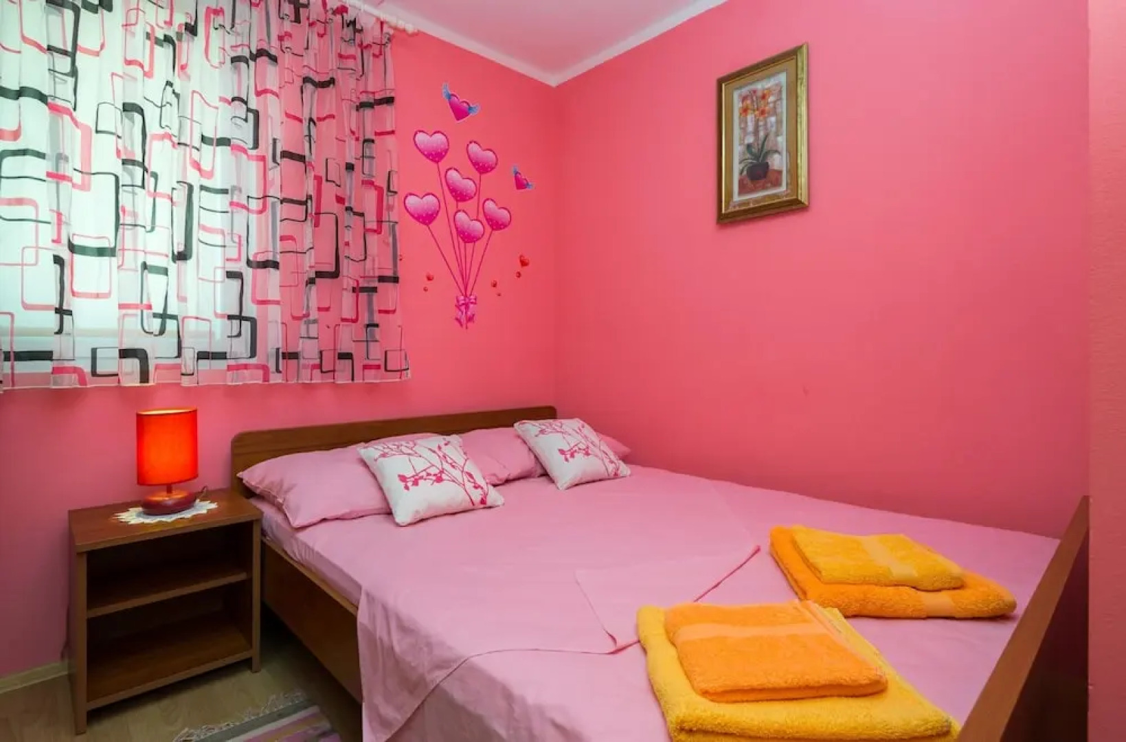 A5 - Modern apt With Terrace, 3 min Walk to Beach