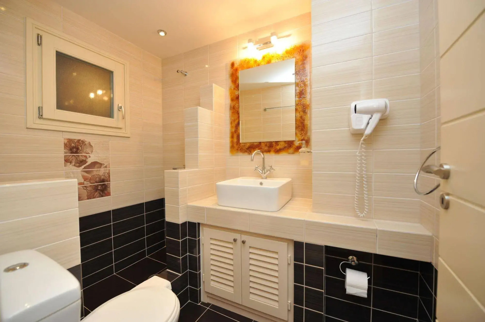 Villa Isabella Studios & Suites