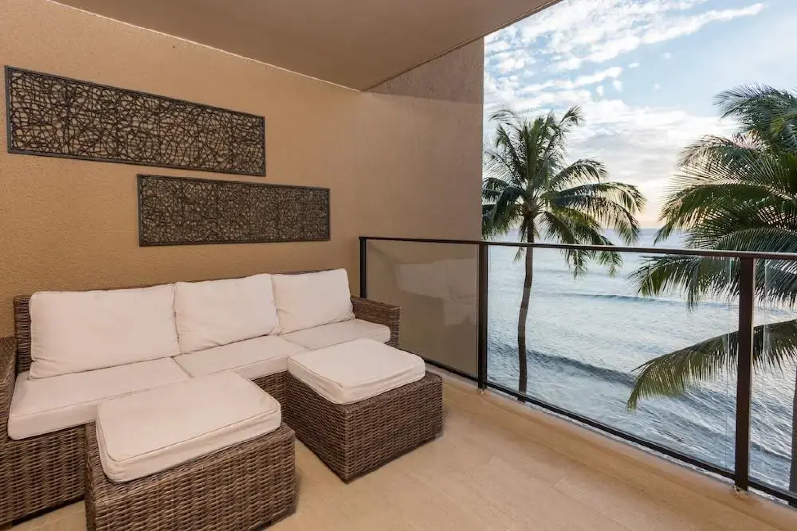 Mahana by KBM Hawaii Luxury Vacations