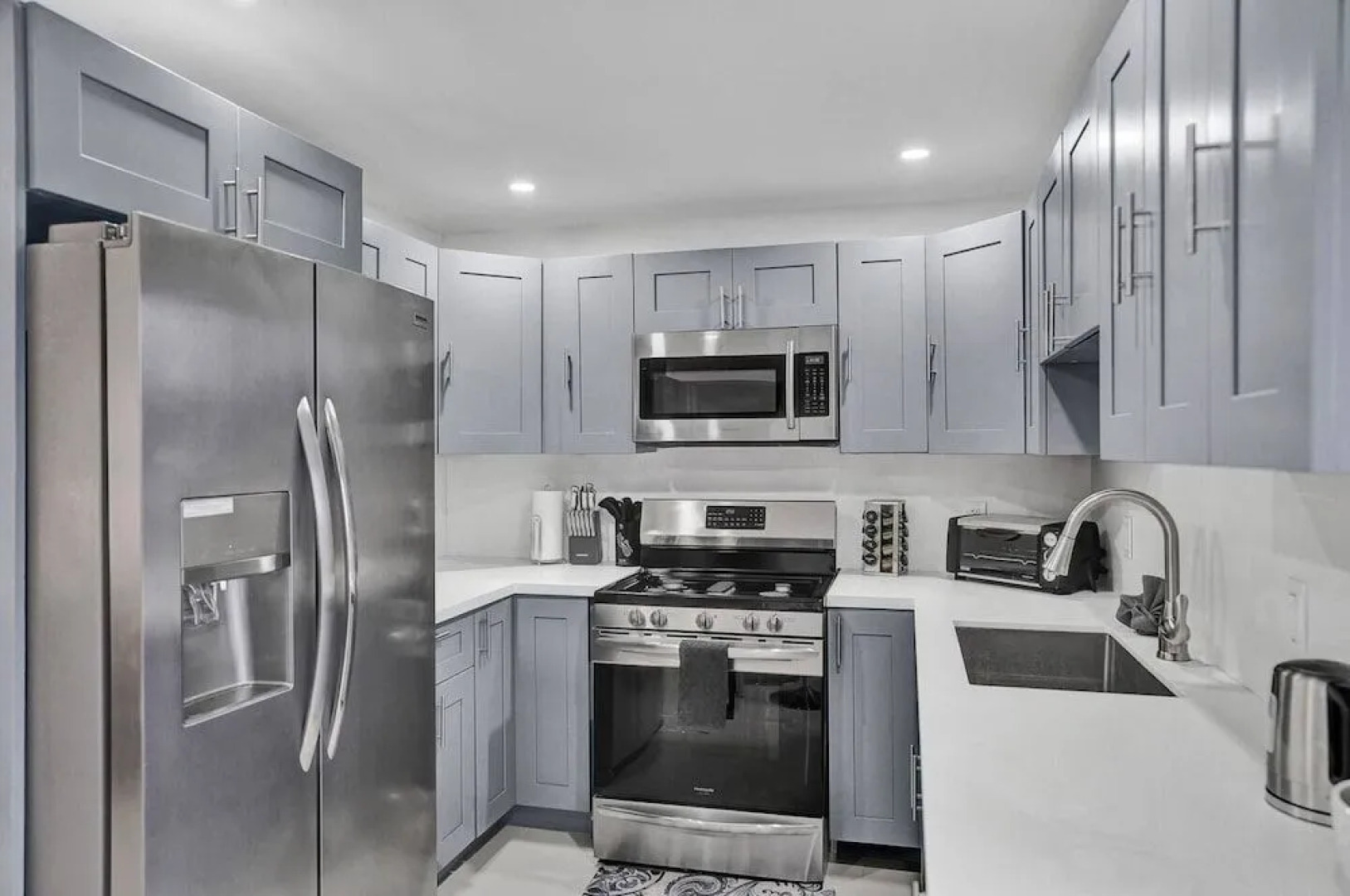 Newly Renovated 3BR Home with Hot tub