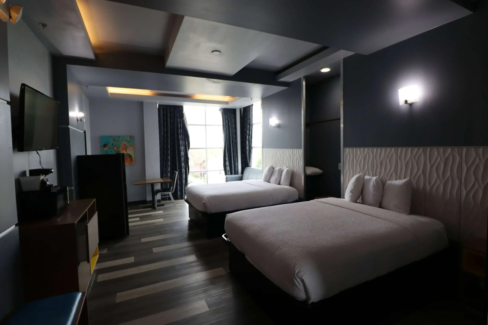 Days Inn & Suites by Wyndham Milwaukee