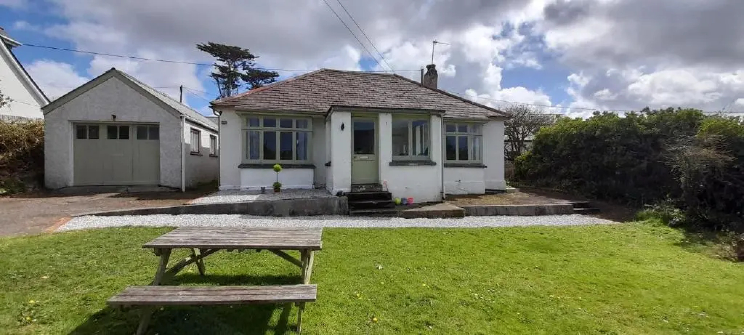 Perranporth Bungalow 2mins Walk to Beach!