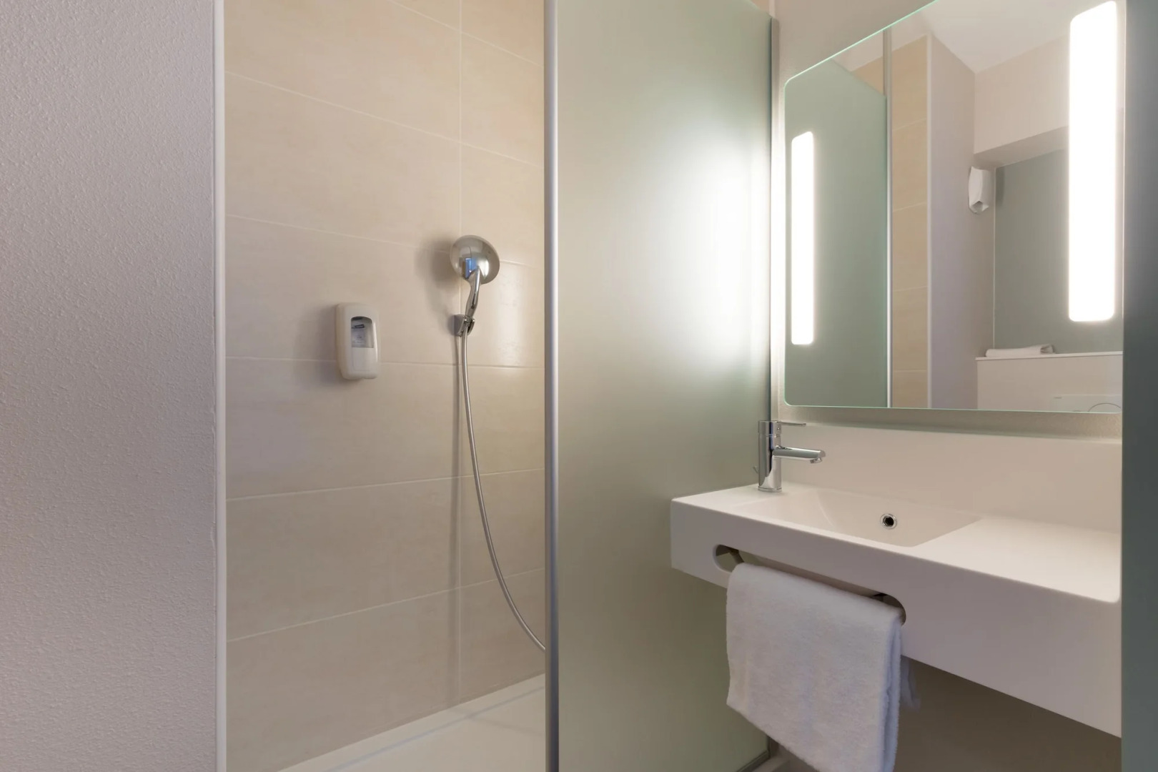 B&B HOTEL MARSEILLE La Valentine Saint-Menet