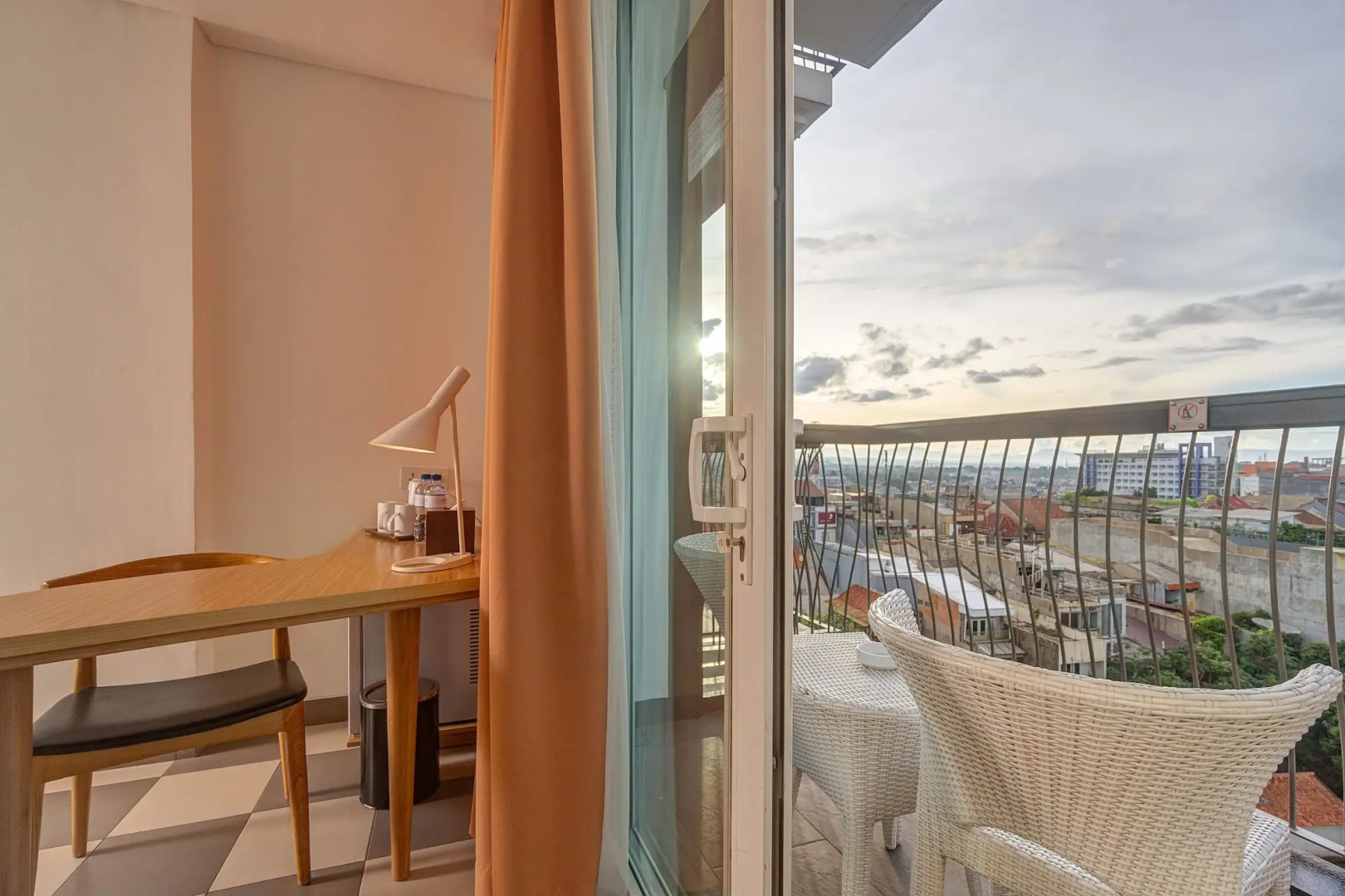 THE 1O1 Bogor Suryakancana