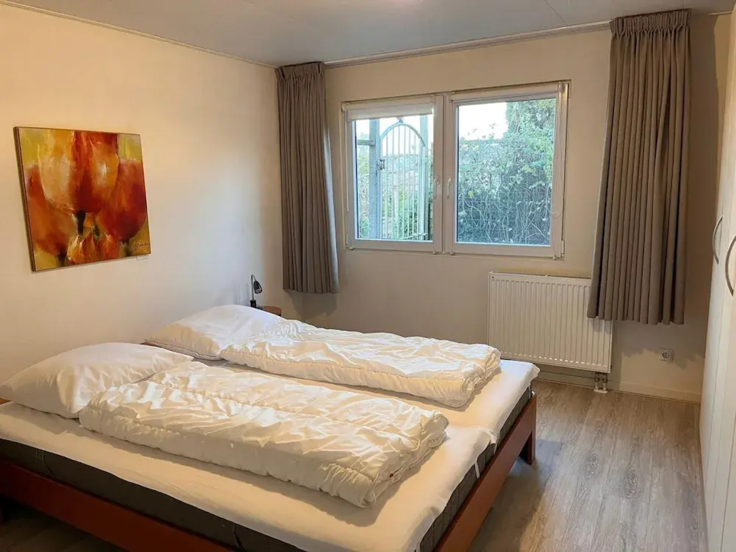 Bungalow in Makkum Near Lake Beach