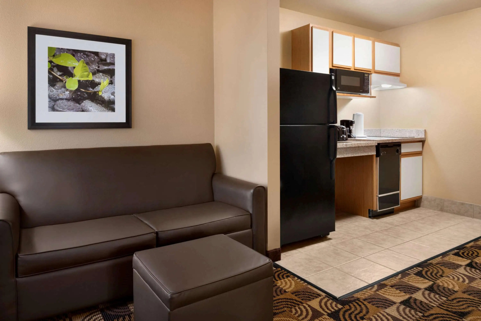 Hawthorn Extended Stay by Wyndham Milwaukee Airport