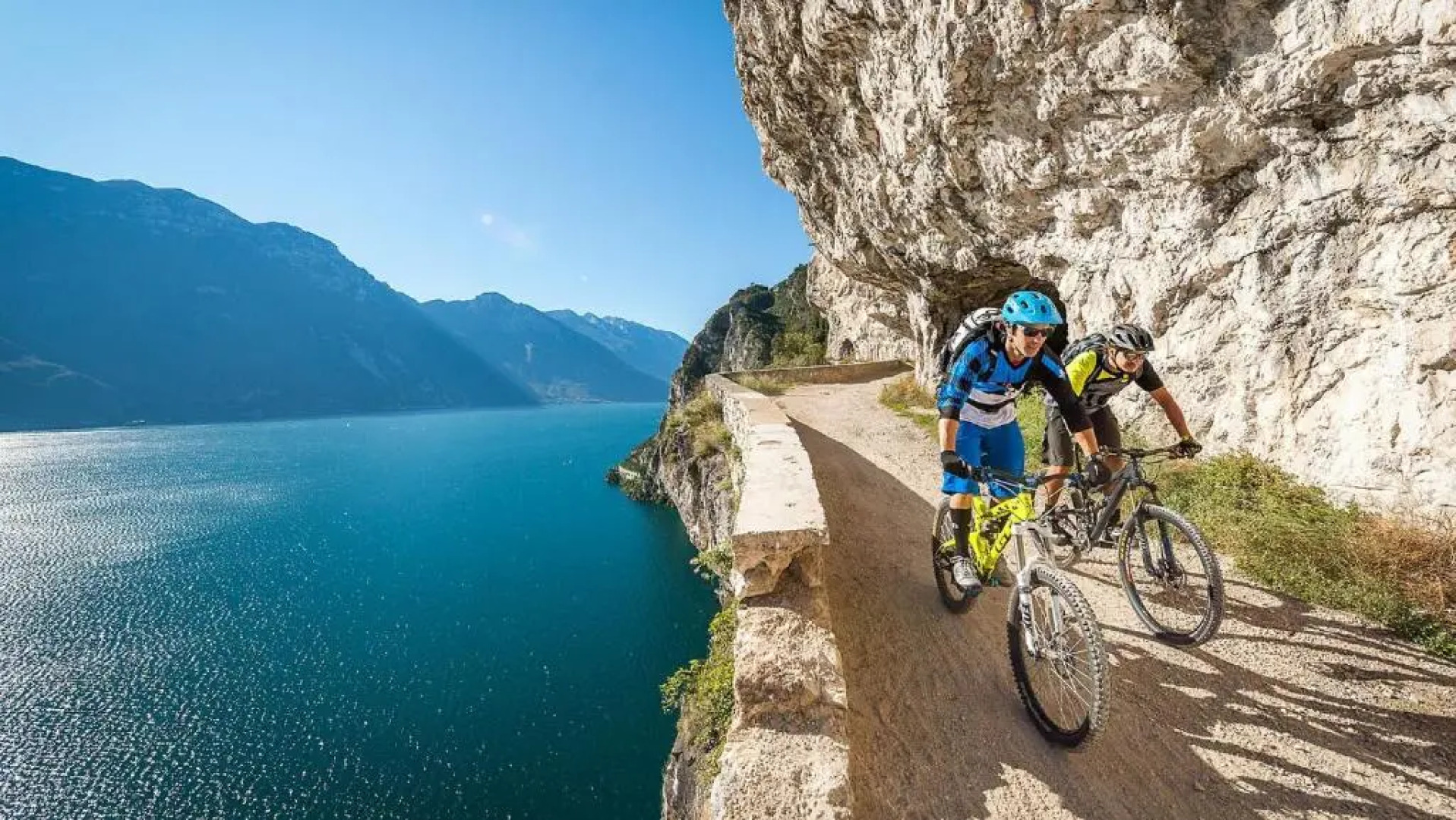 White Residence Apartment