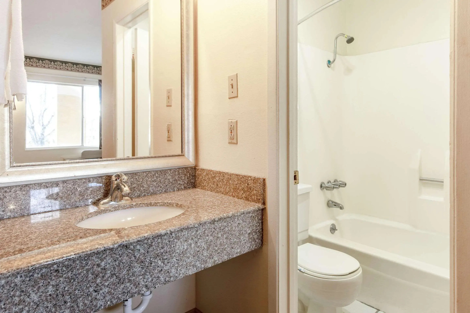 Econo Lodge Waco North I-35