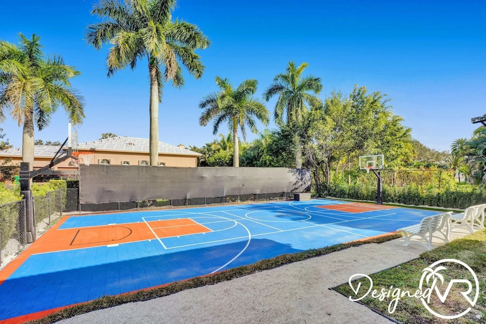 Sophia's Compound resort w heated pool