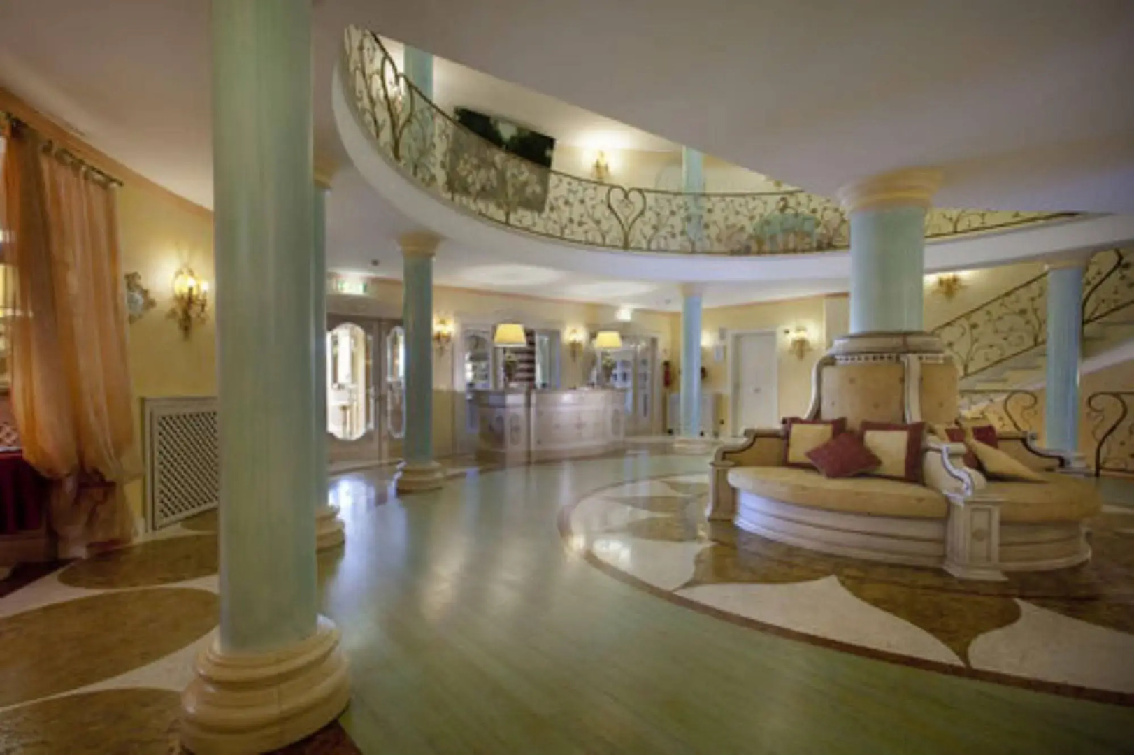 Vip's Motel Luxury Accommodation & Spa