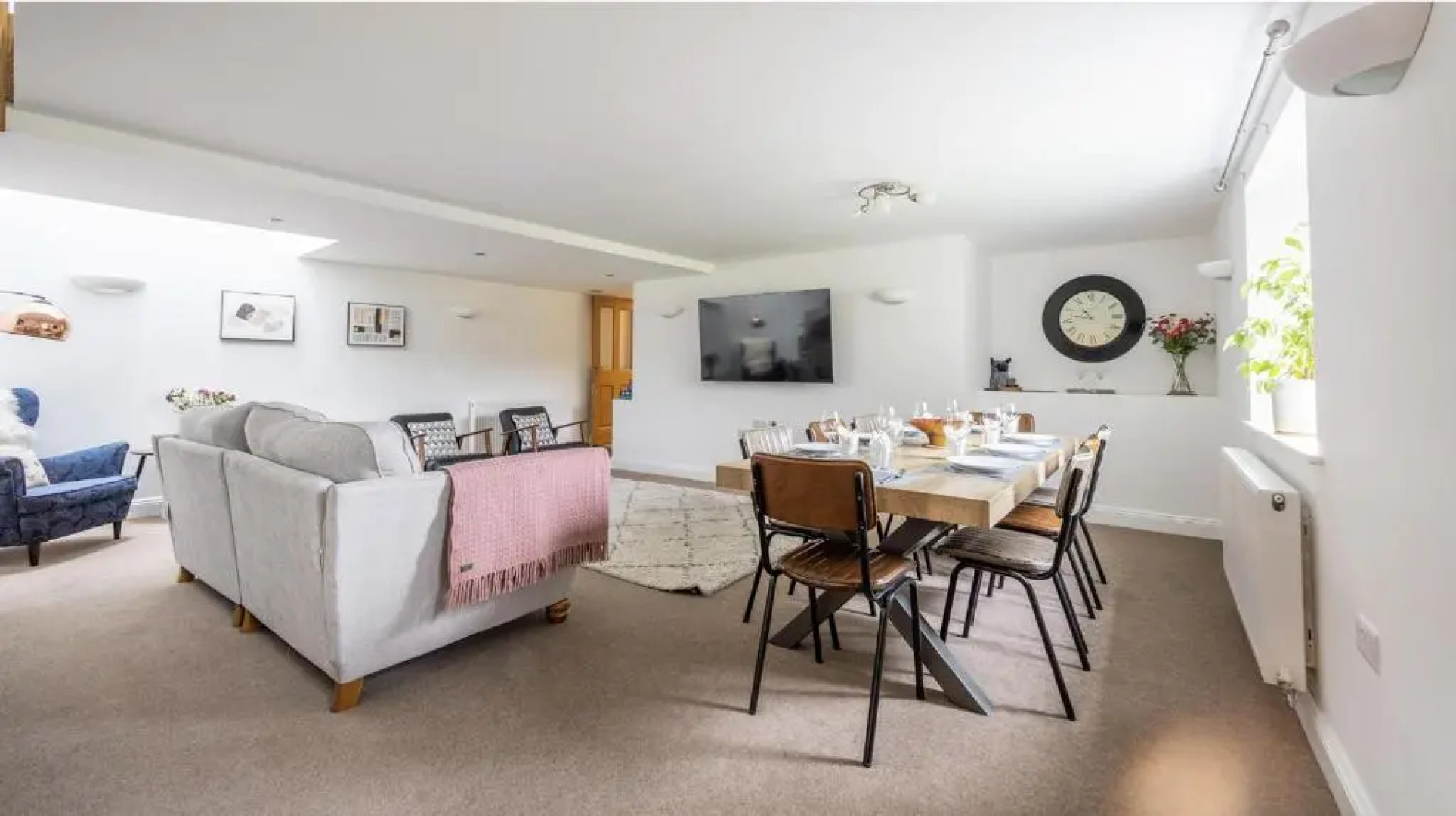 Stunning Large Barn Conversion in Betws Gwerfil Goch -Ty Cerrig Barn