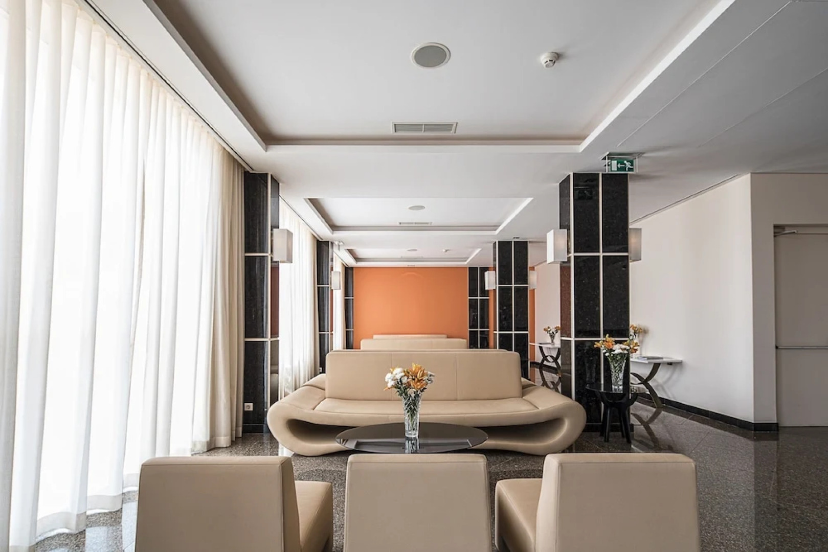 iu Hotel Saurimo Rotunda