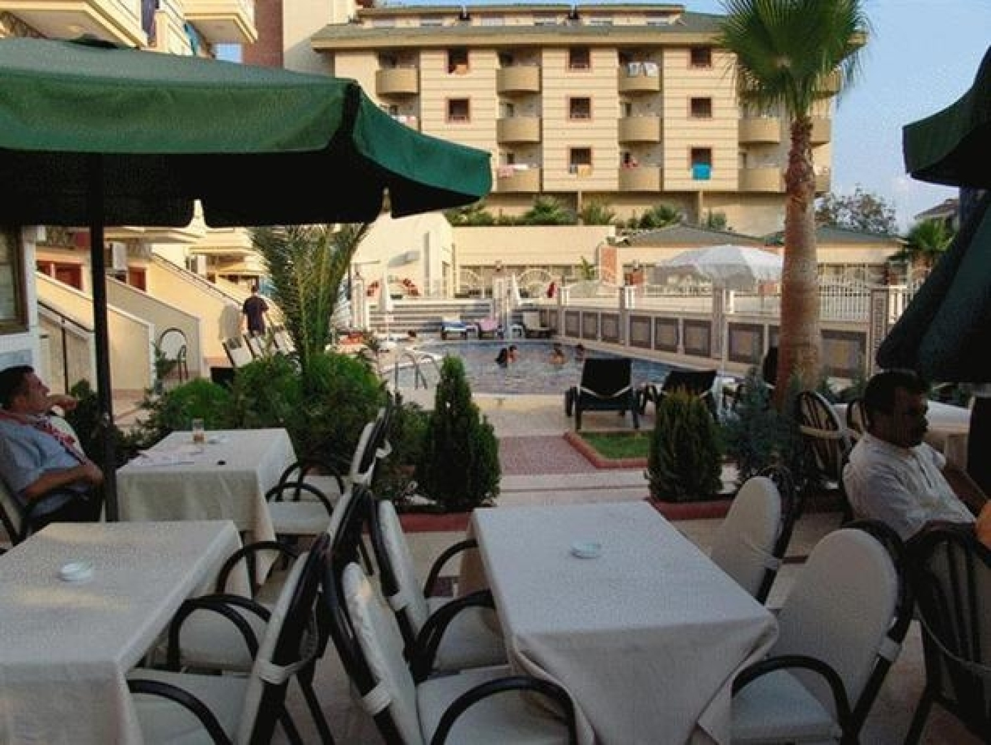 Side Zeugma Adult Only +16 Age