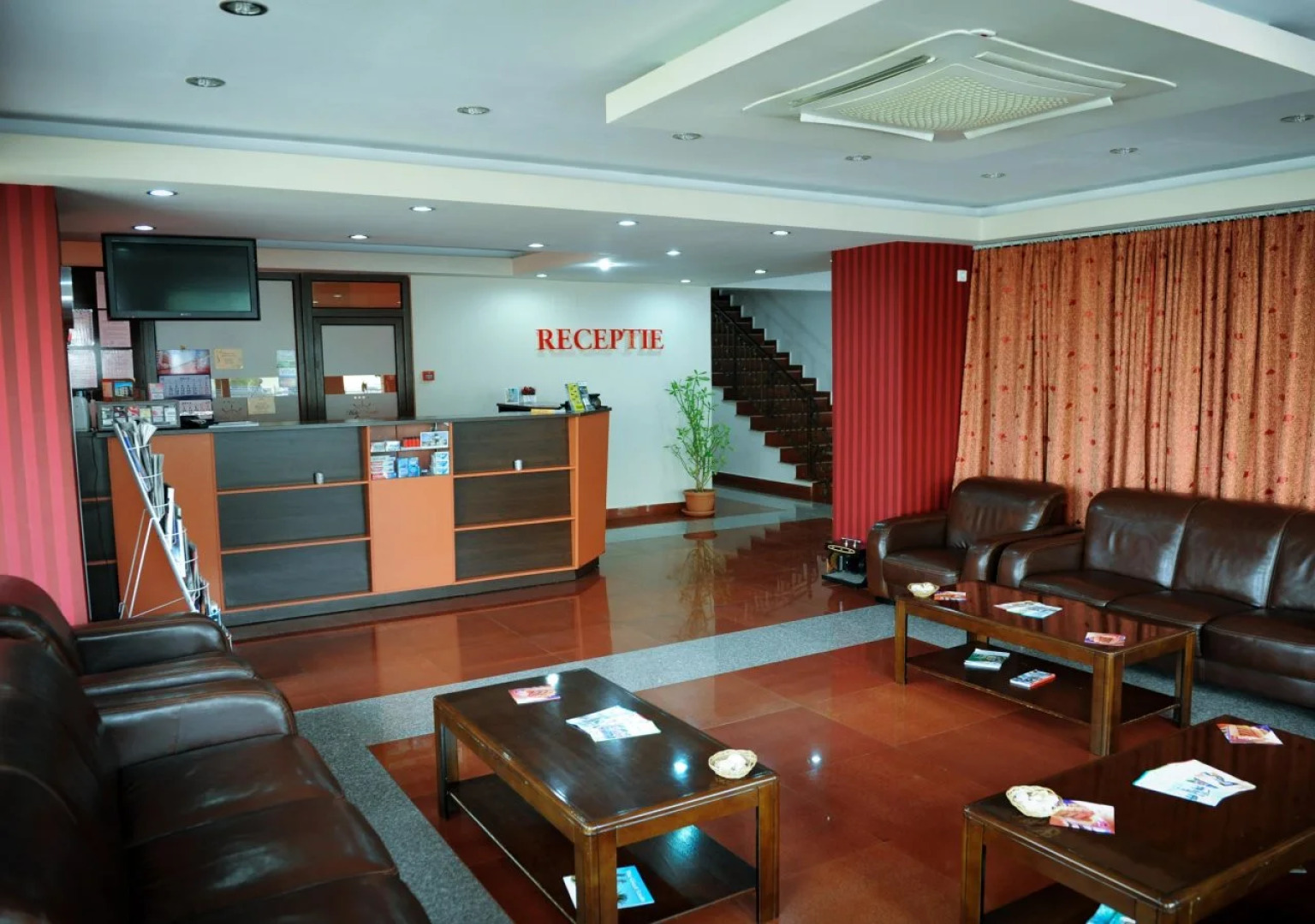 Lira Pacific Aparthotel