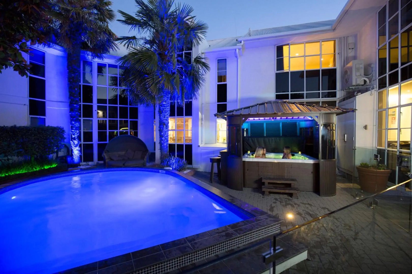 Pavilions Hotel
