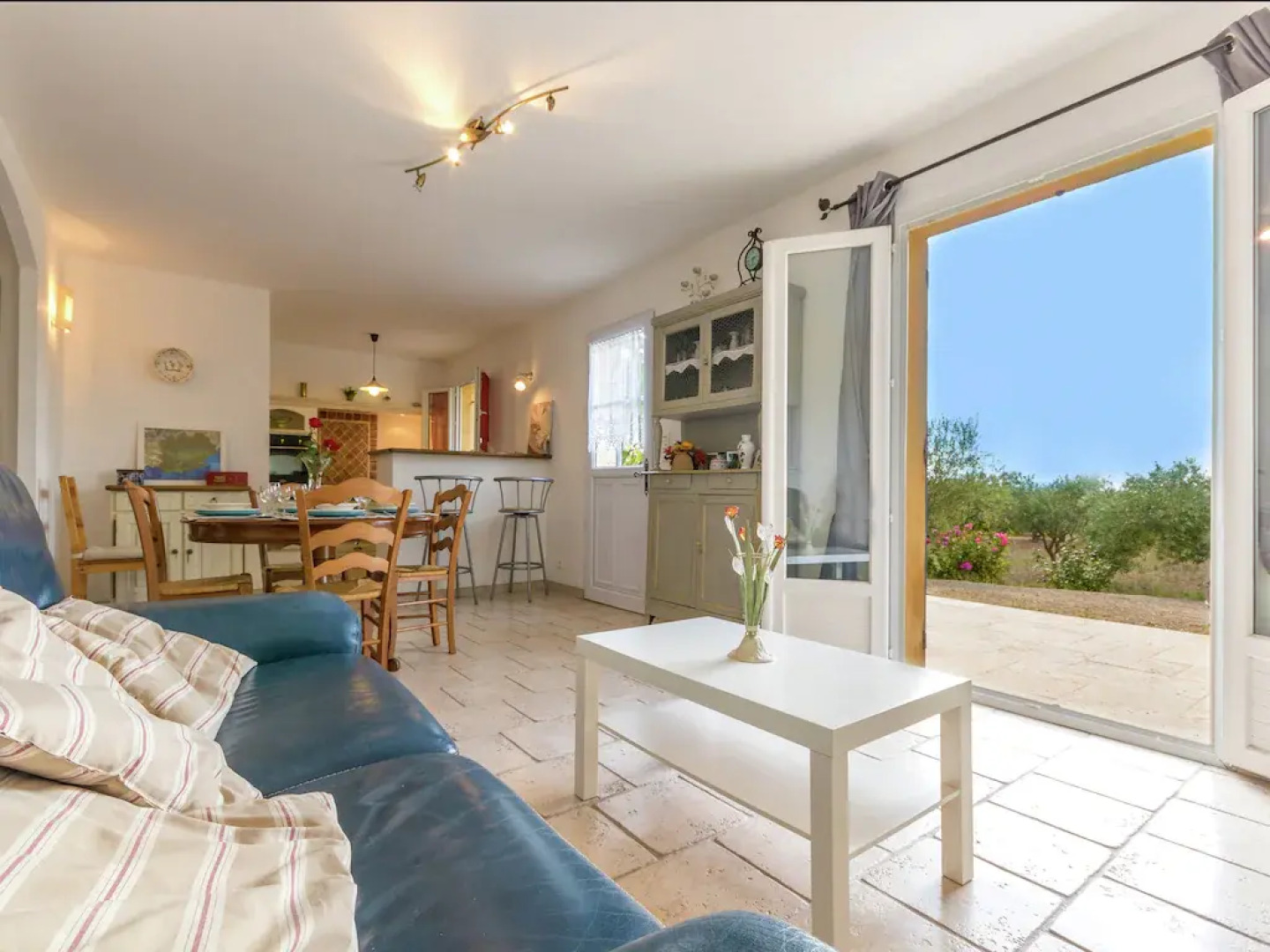 Detached home near the truffle capital of Aups, with shared pool