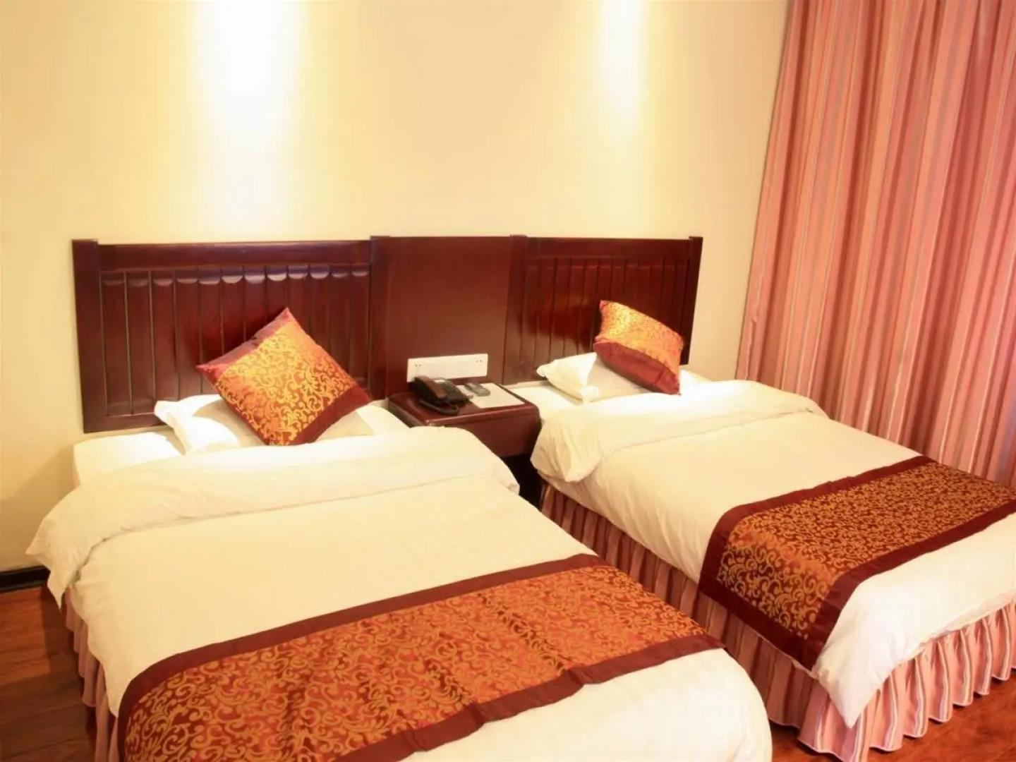 Zhangjiajie Forest Park Qinyuan Hotel