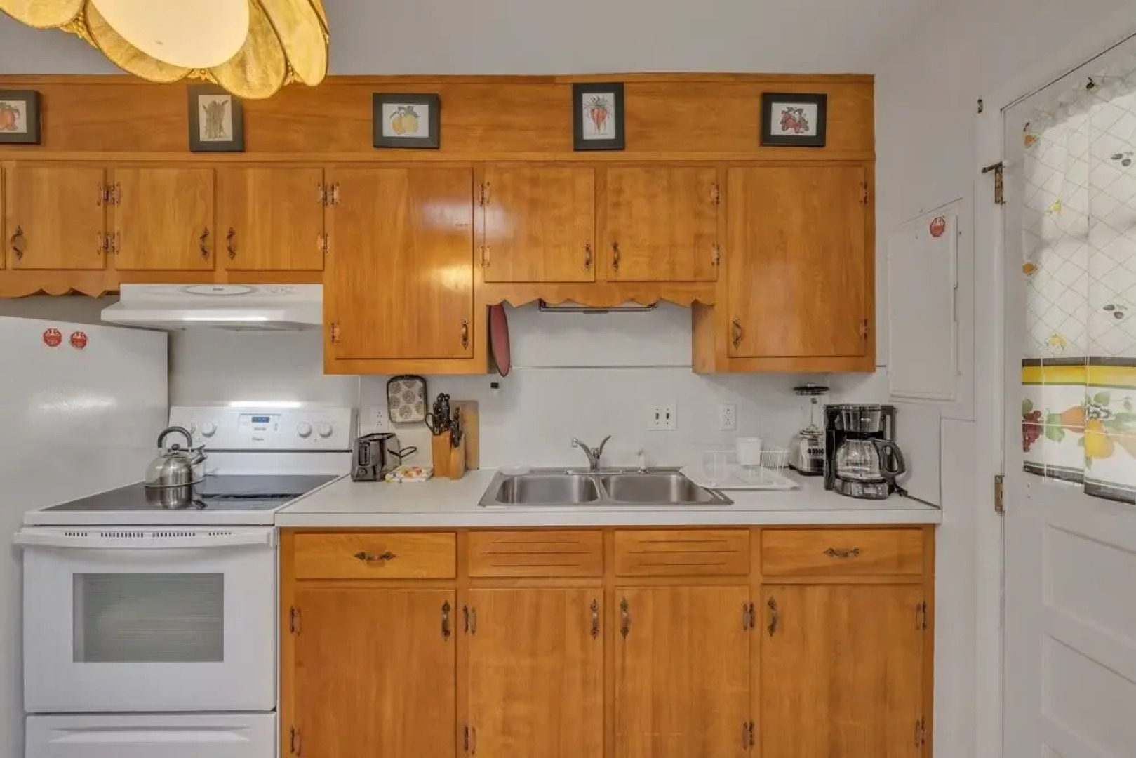 Pet Friendly Mountain Home W/ Fishing Access: 10 Mi To Ski! Pet Friendly! 3 Bedroom Home by Redawning