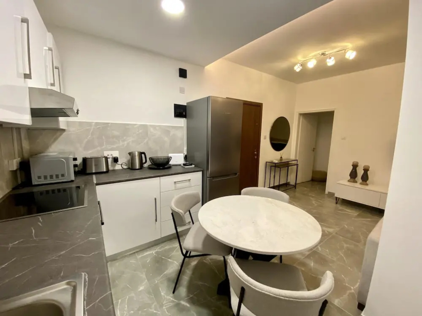 White Arches Sea View Apt No 2