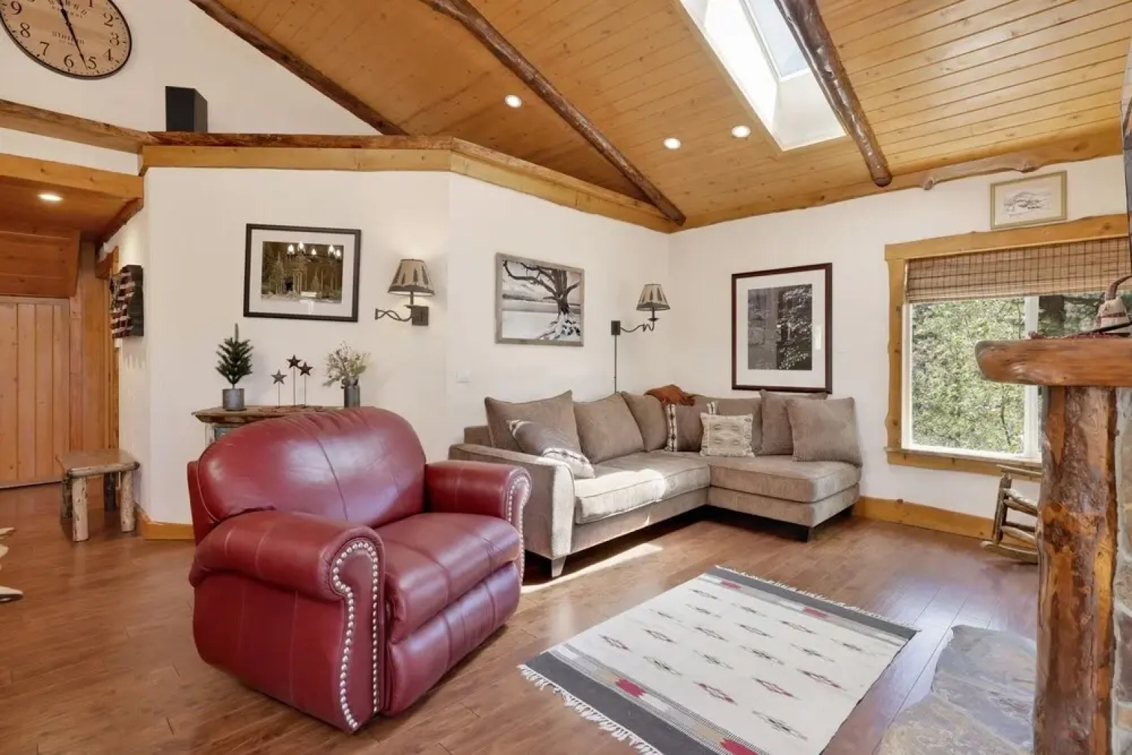 2164-fawnskin Tree House 3 Bedroom Home by Redawning