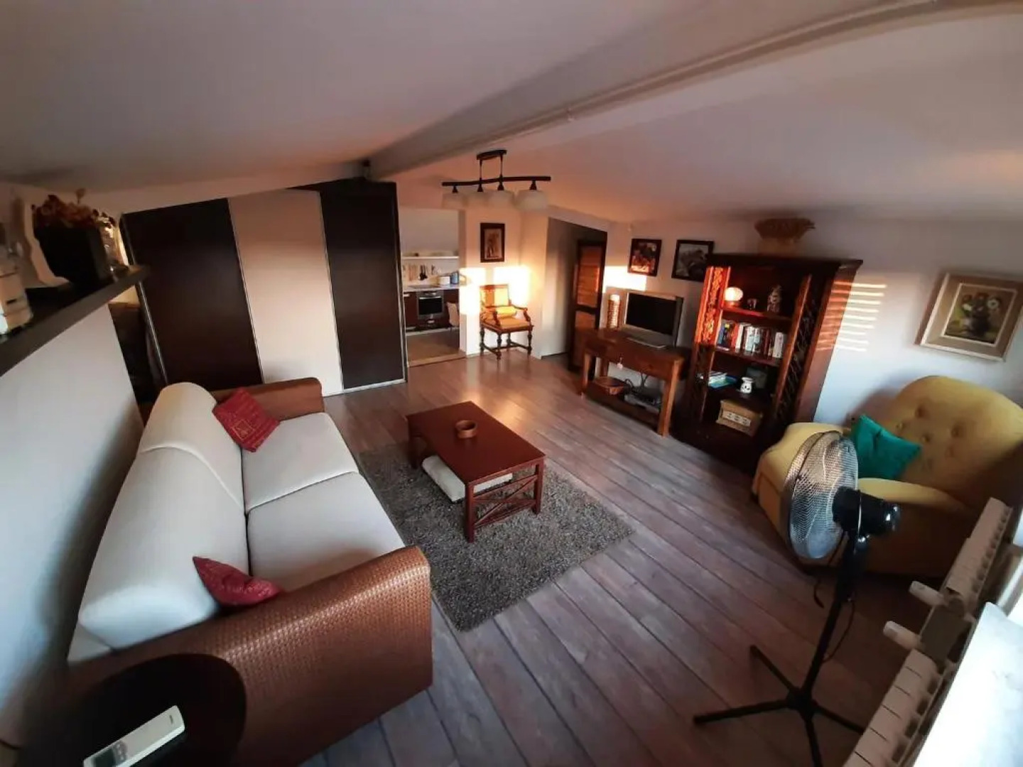 Nice, cosy studio apartment with shared outdoor pool