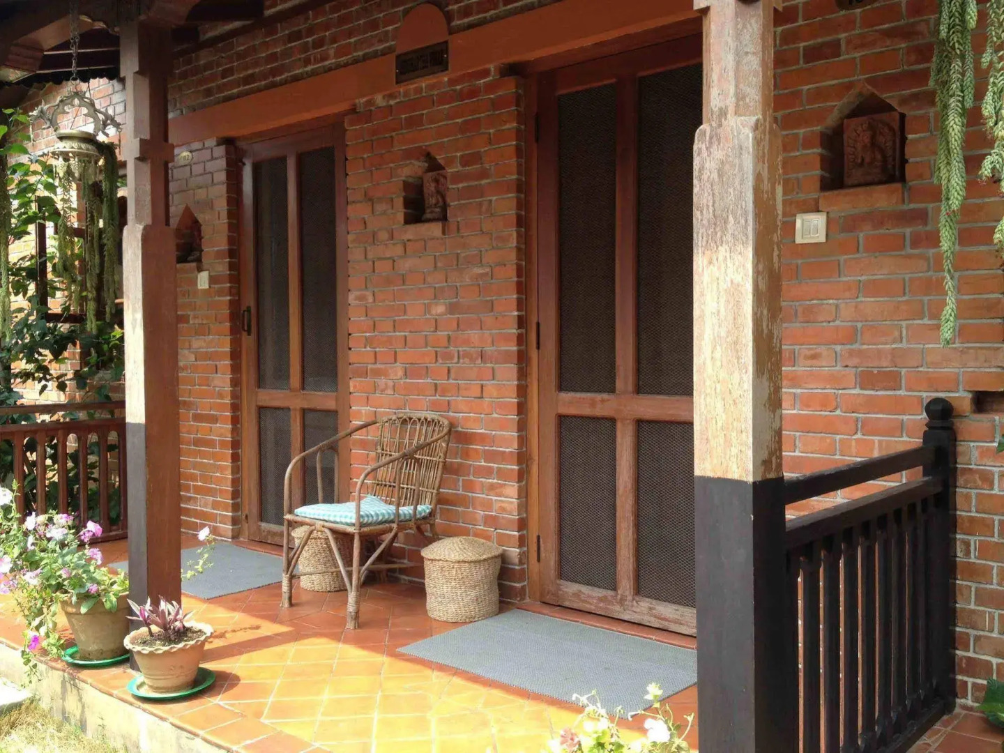 Vardan Resort n' Apartment