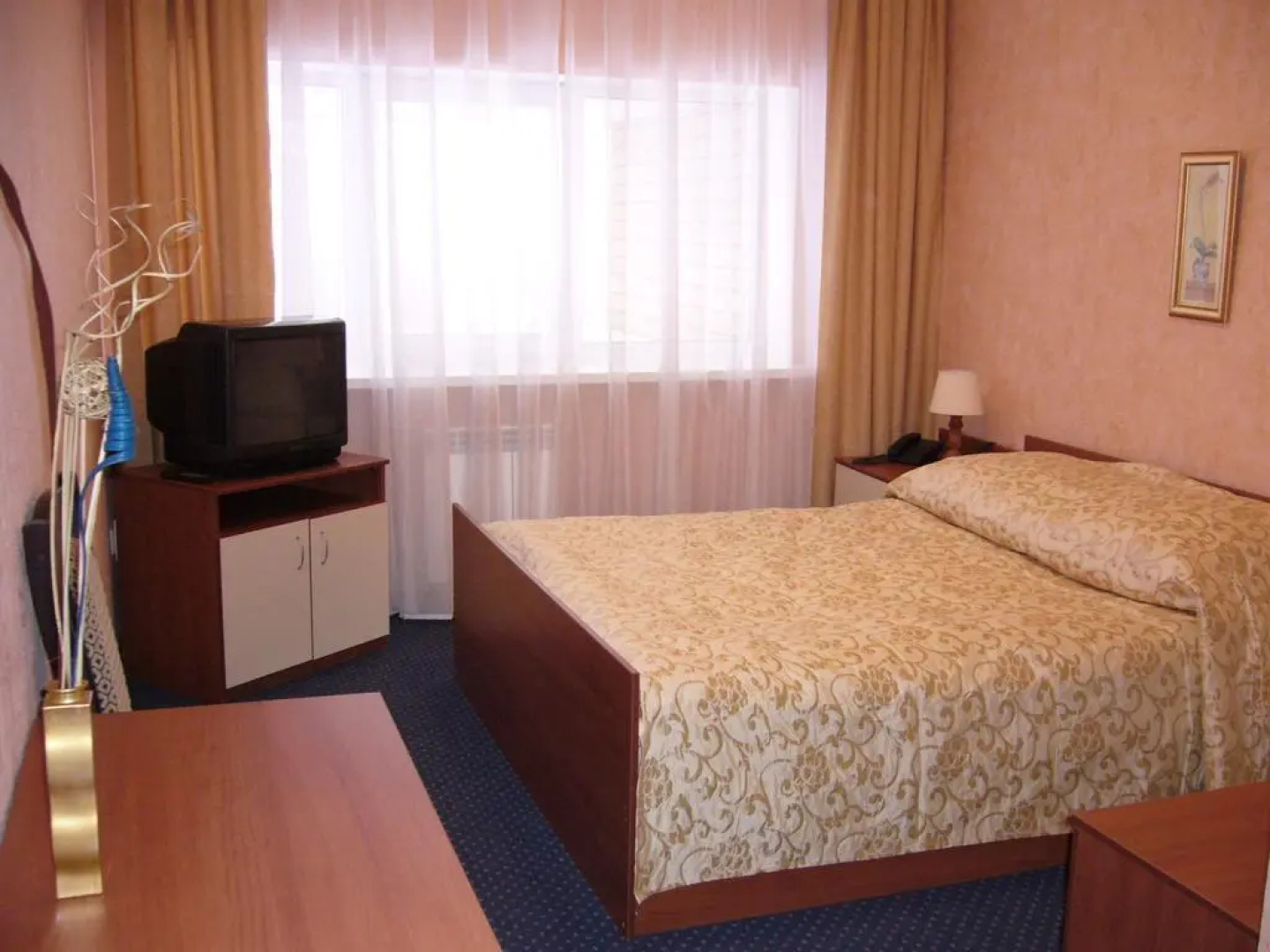 Меблированные комнаты Зори