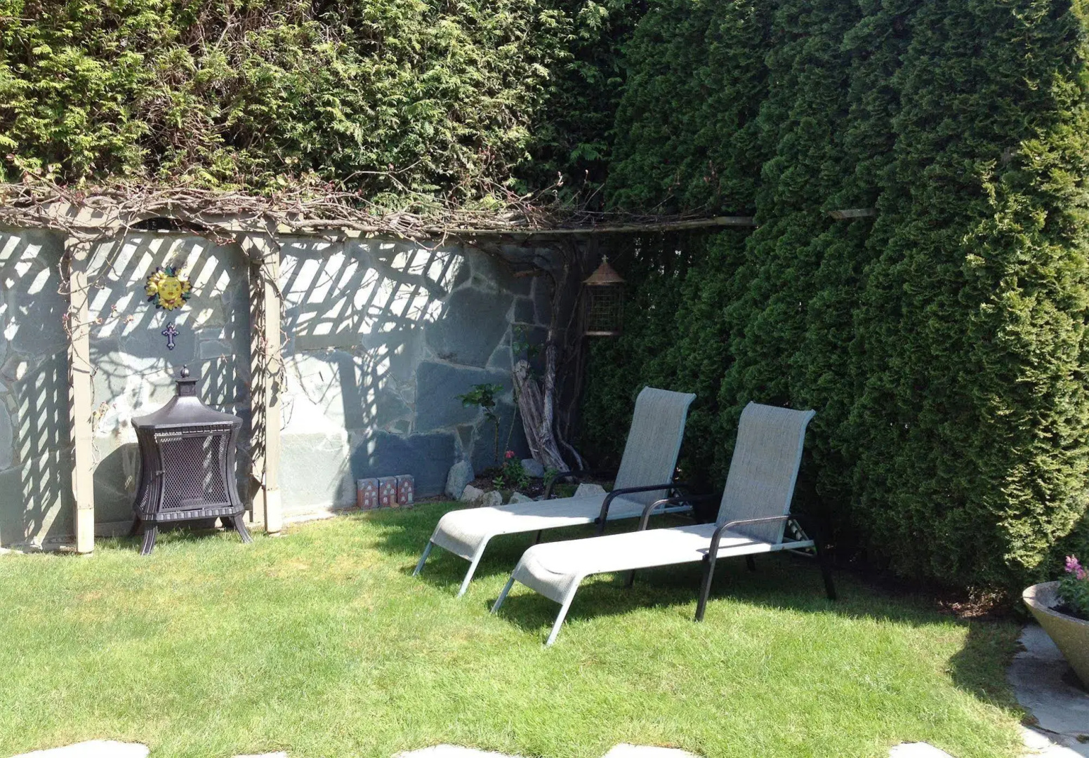 The Stone Hedge B&B