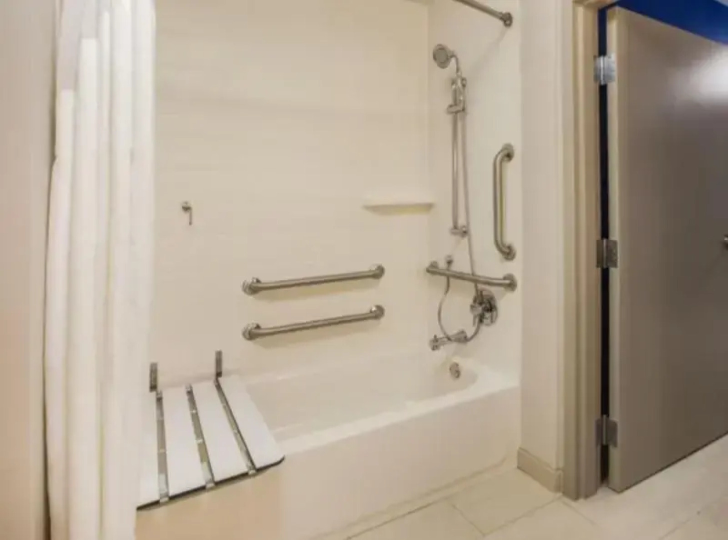 Holiday Inn Express & Suites Meridian I-20 By IHG