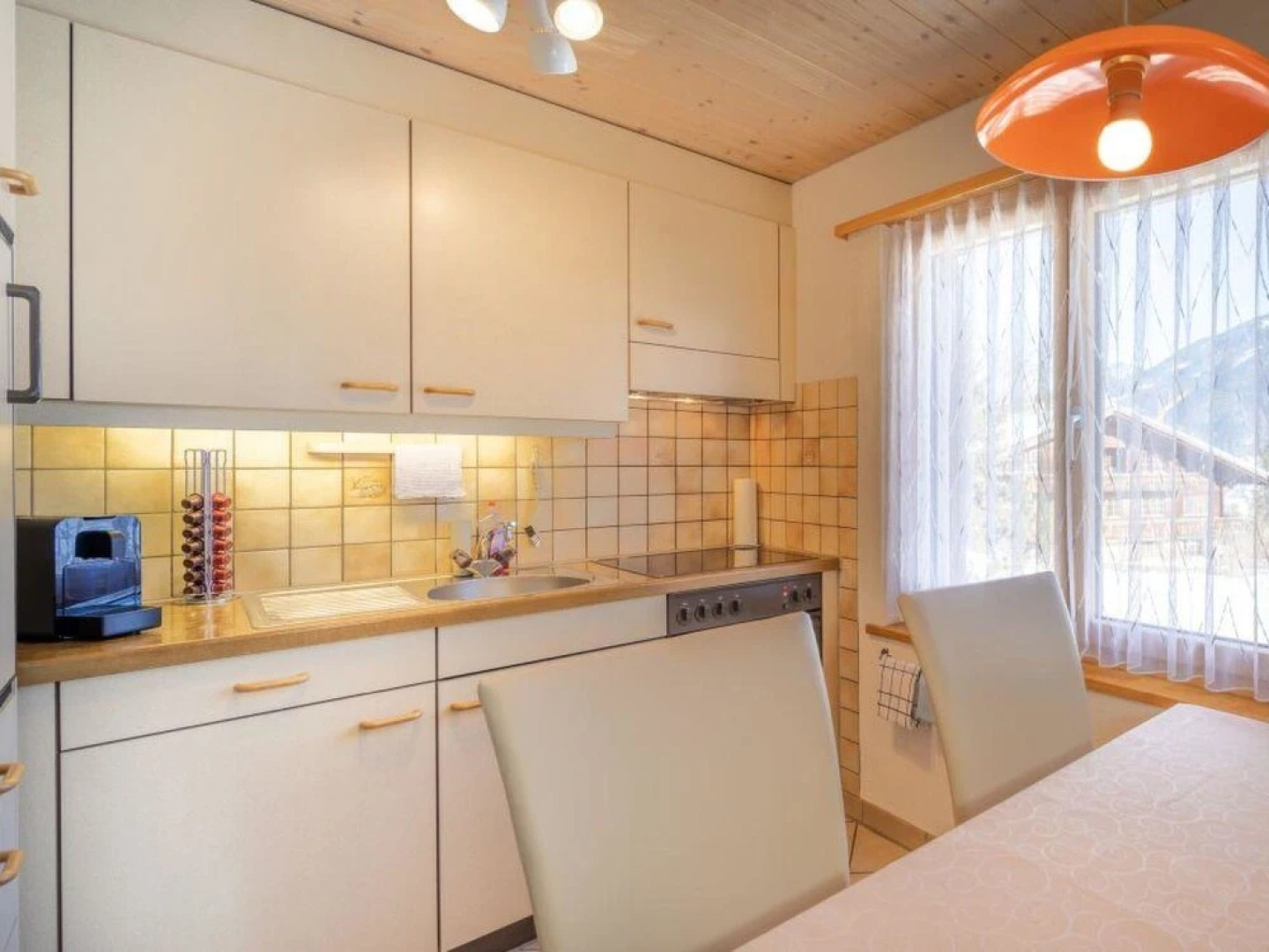 H Beli Zweisimmen in Zweisimmen