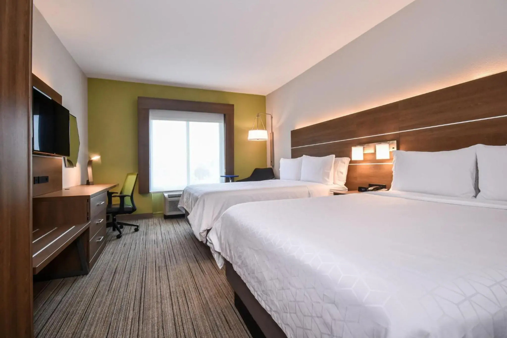 Holiday Inn Express & Suites Charlotte Southeast - Matthews by IHG