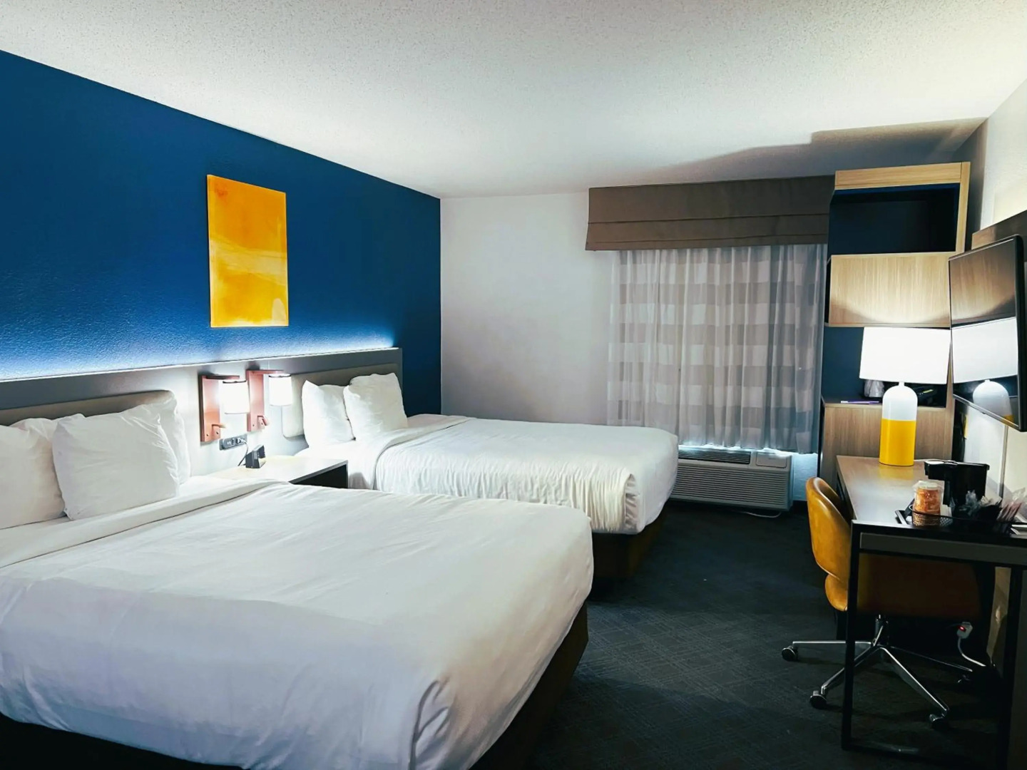 Comfort Inn & Suites Sheboygan I-43