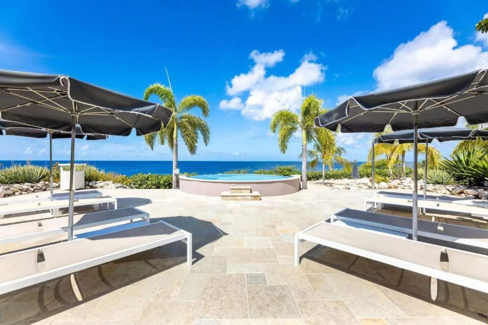 Coral Estate Luxury Resort