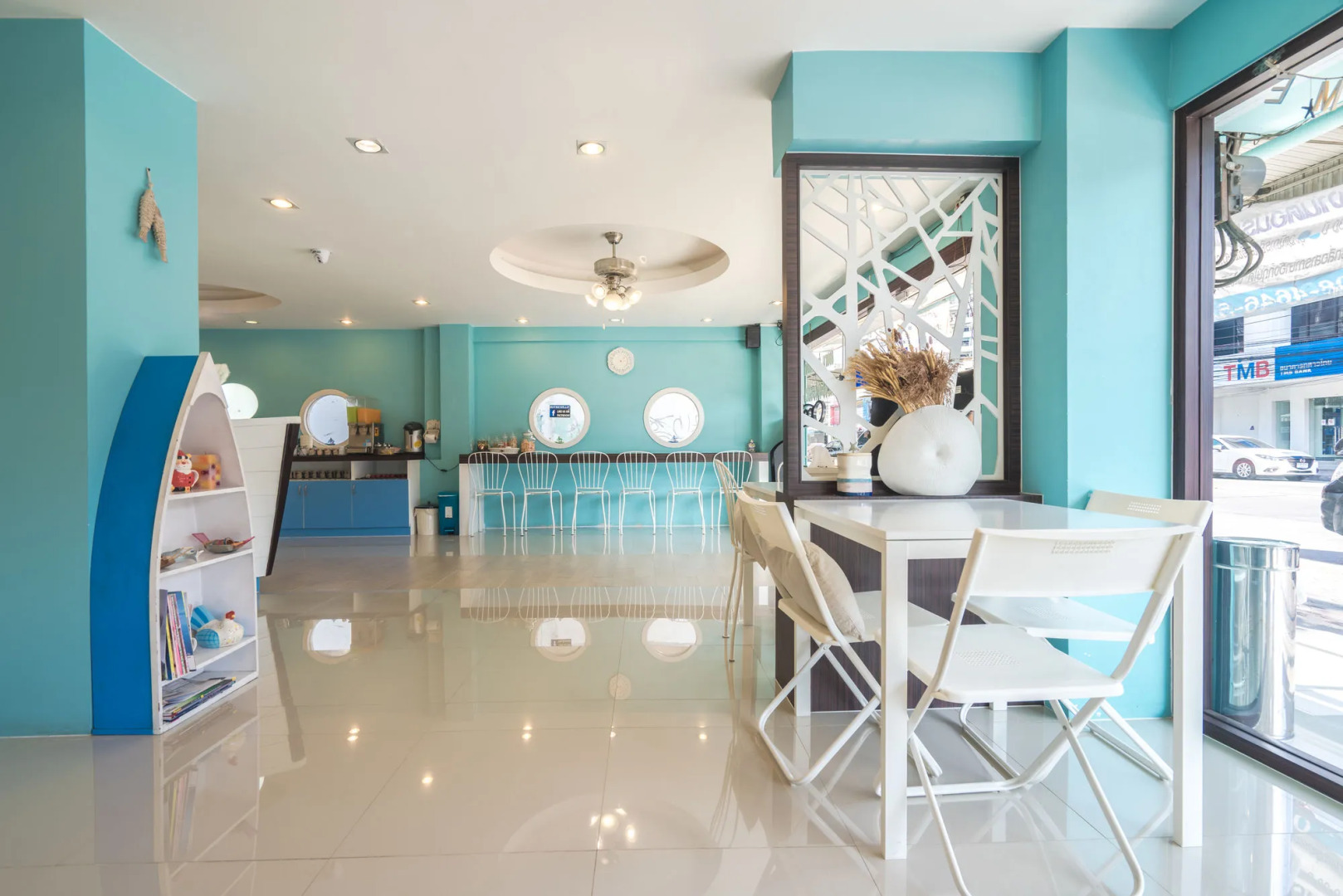 Bed by Boat Hotel & Apartment