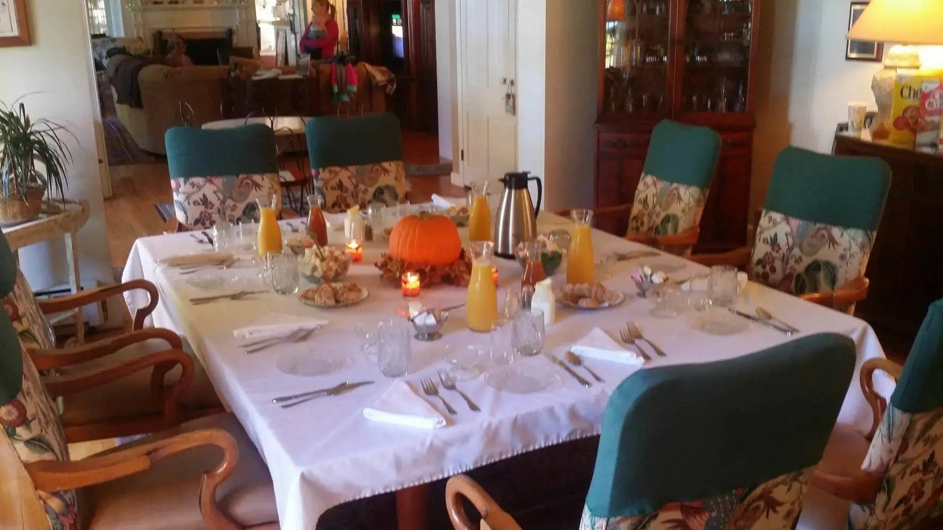 Maple Springs Lake Side Inn