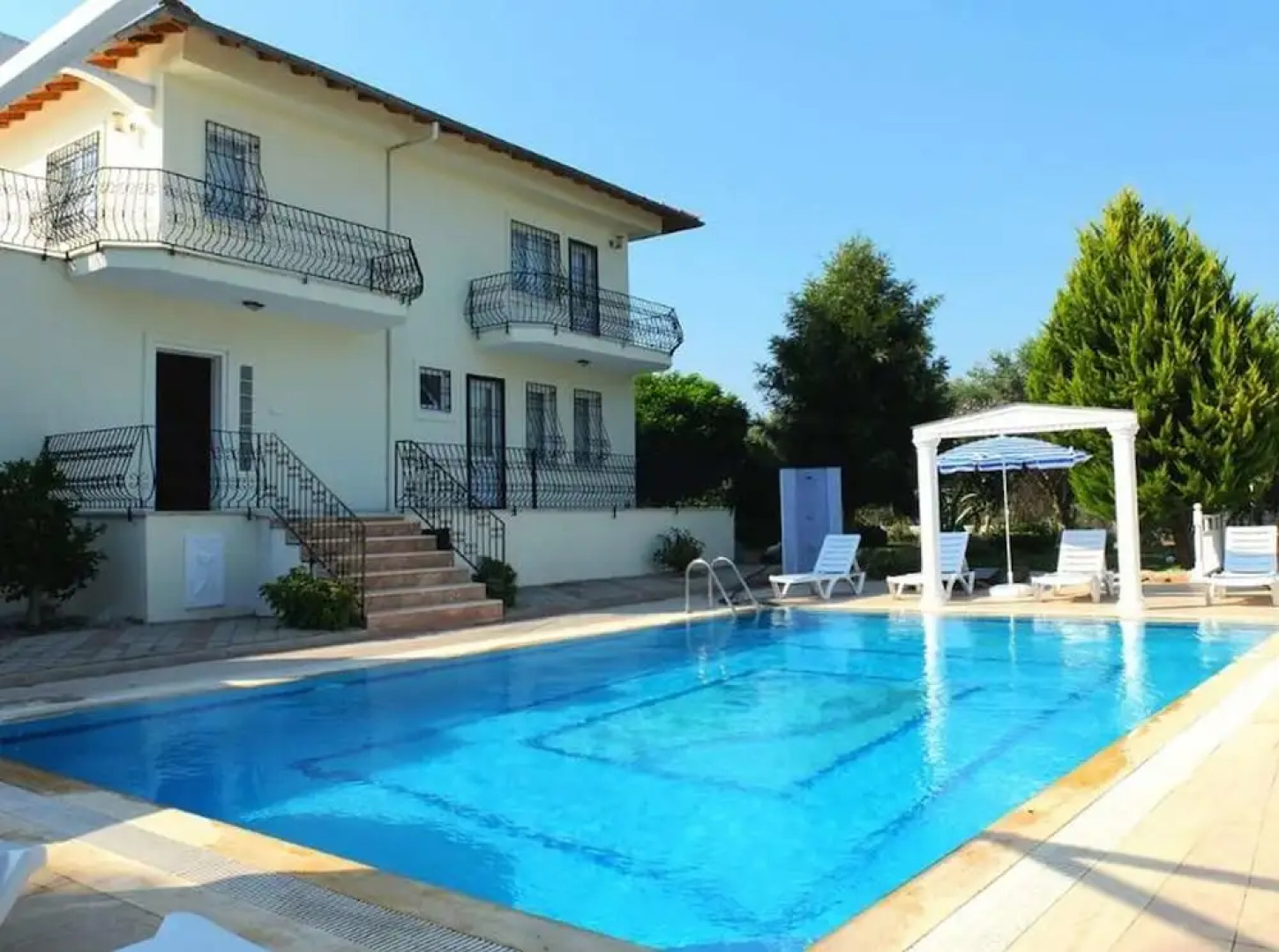 Infinity Yaniklar Villa