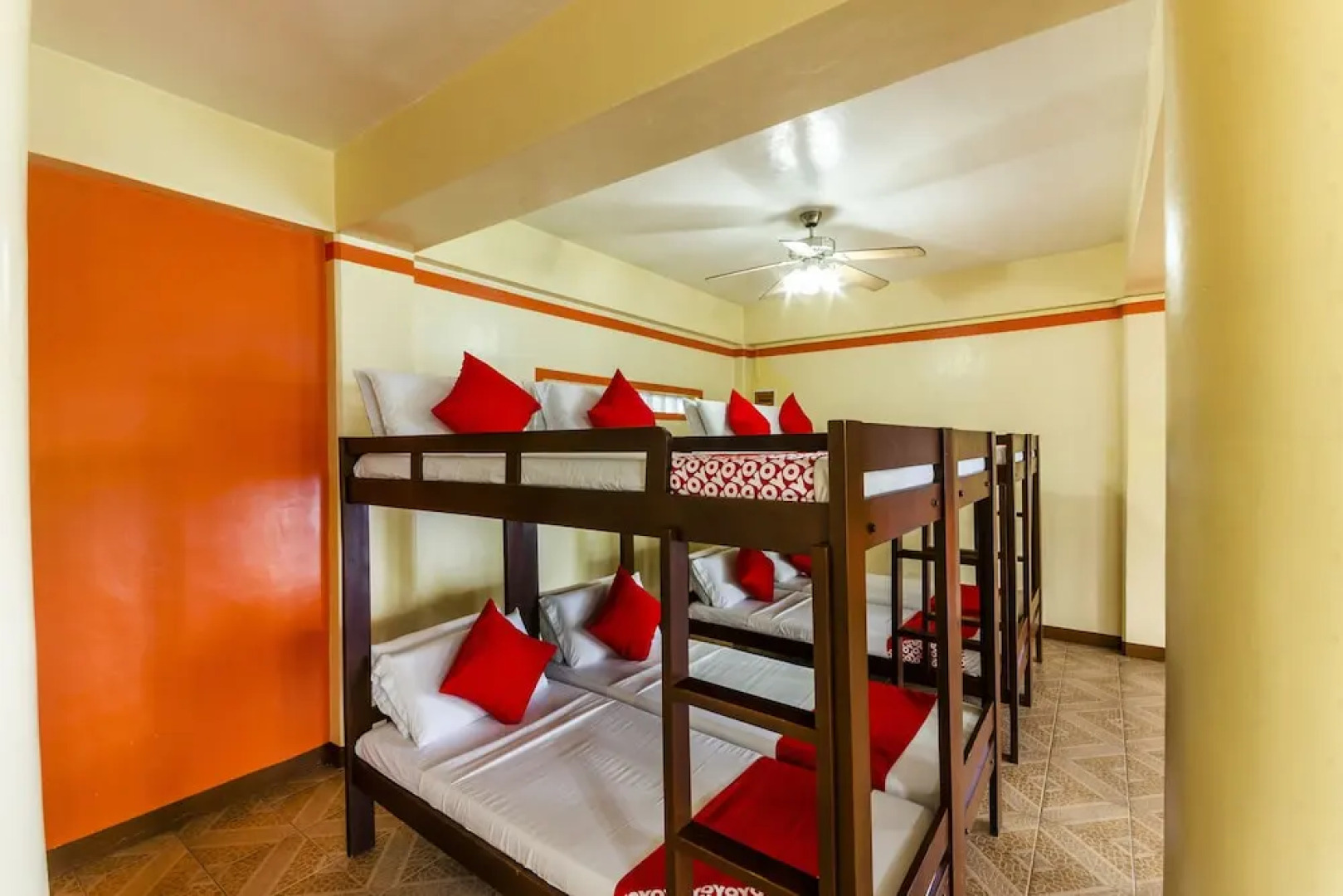 Dakong Bato Beach And Leisure Resort by OYO Rooms