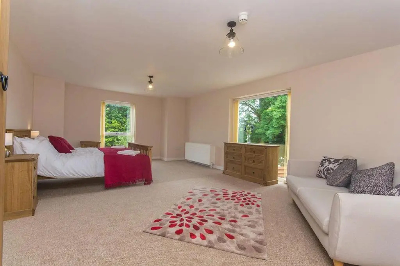 Hendy - First Floor Apartment