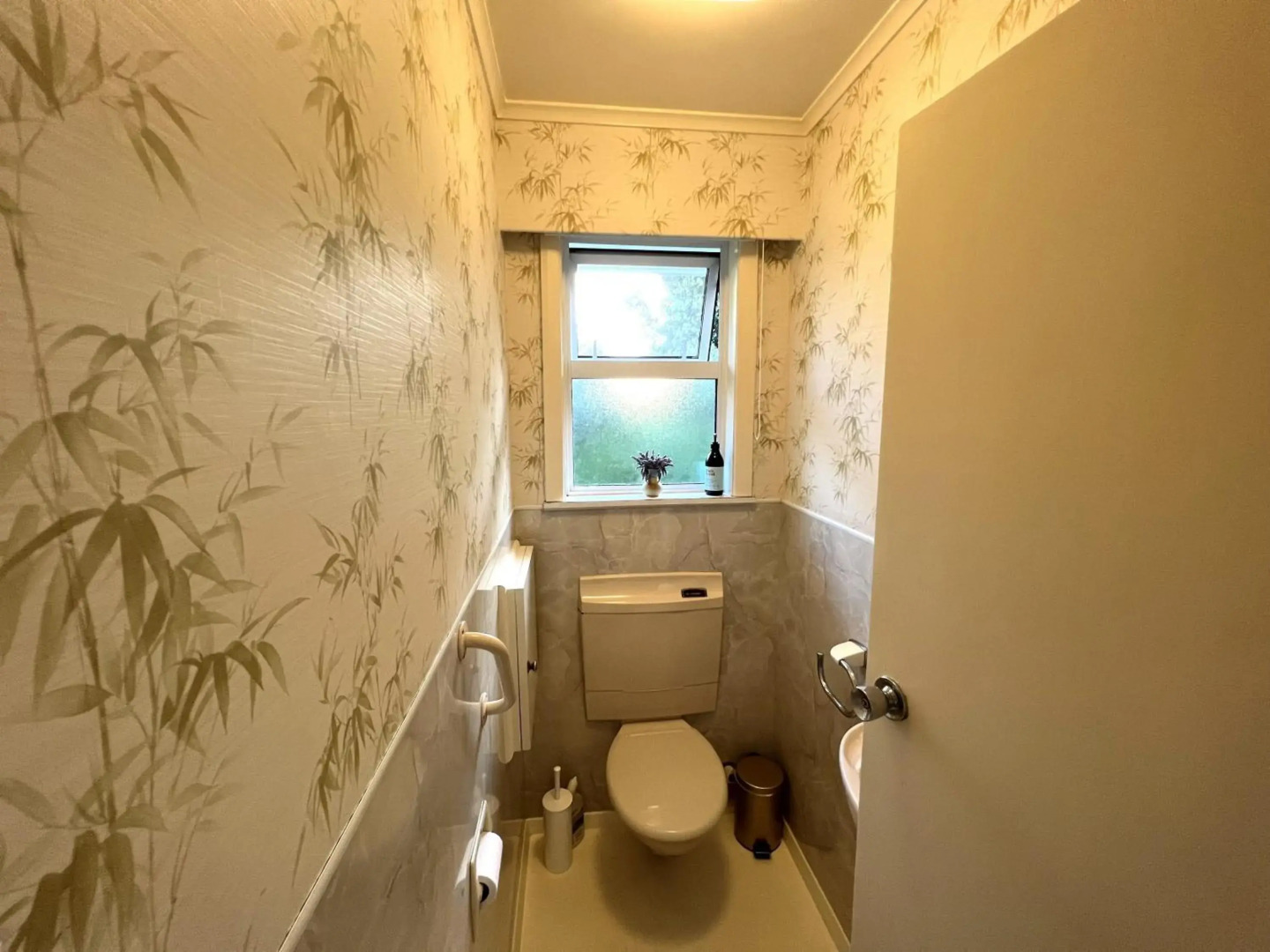 Tranquility Base - Waikanae Beach Holiday Home