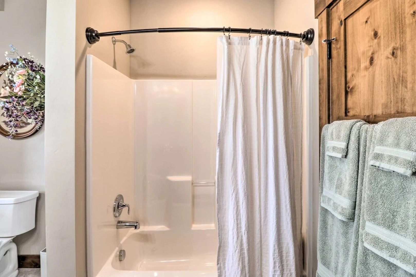 Cozy Columbia Falls Condo w/ Private Balcony!