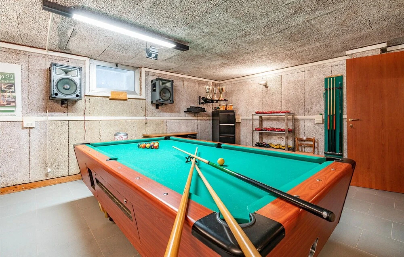 Nice Home in Martinsicuro With 4 Bedrooms and Wifi