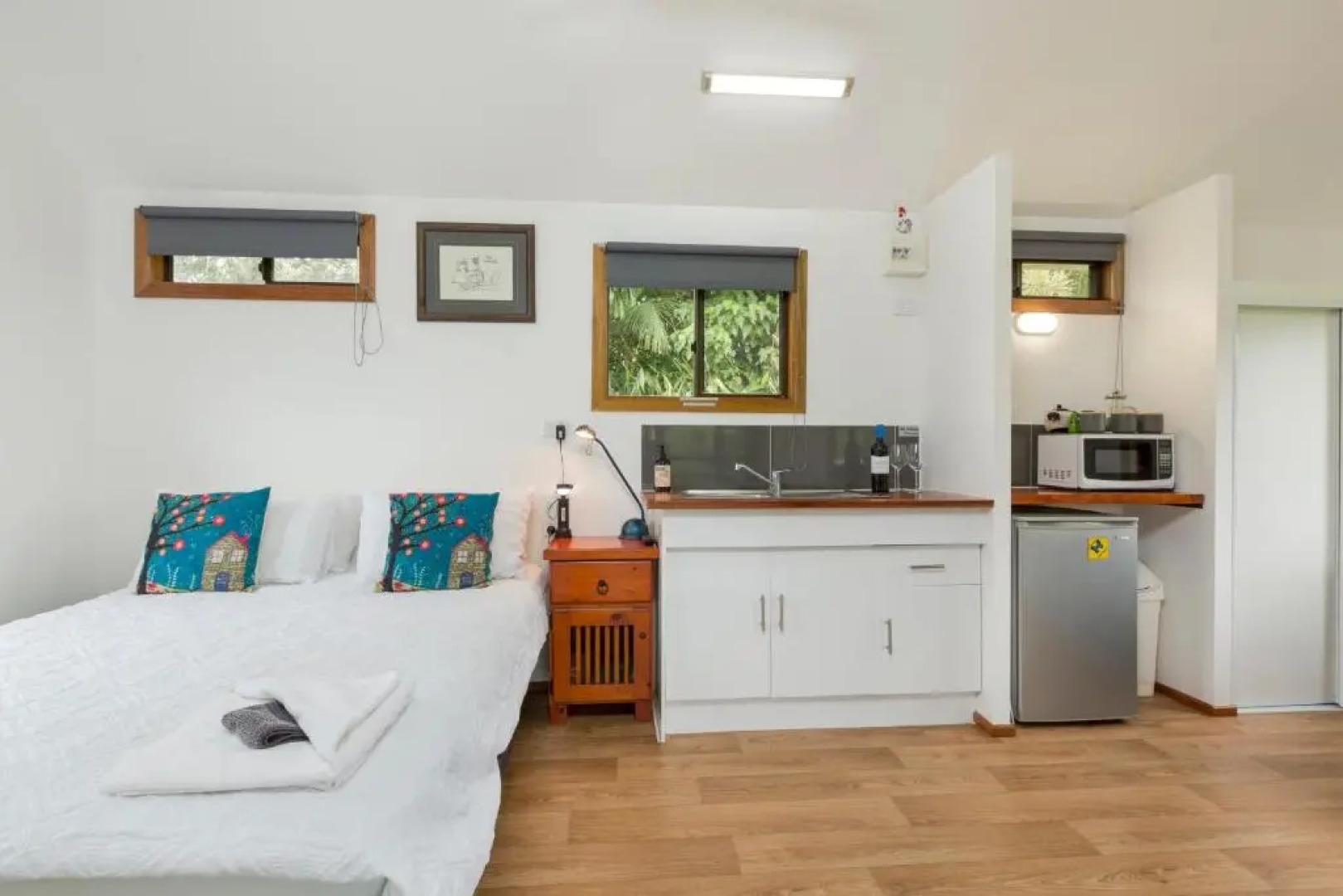 Mena Creek Flower House