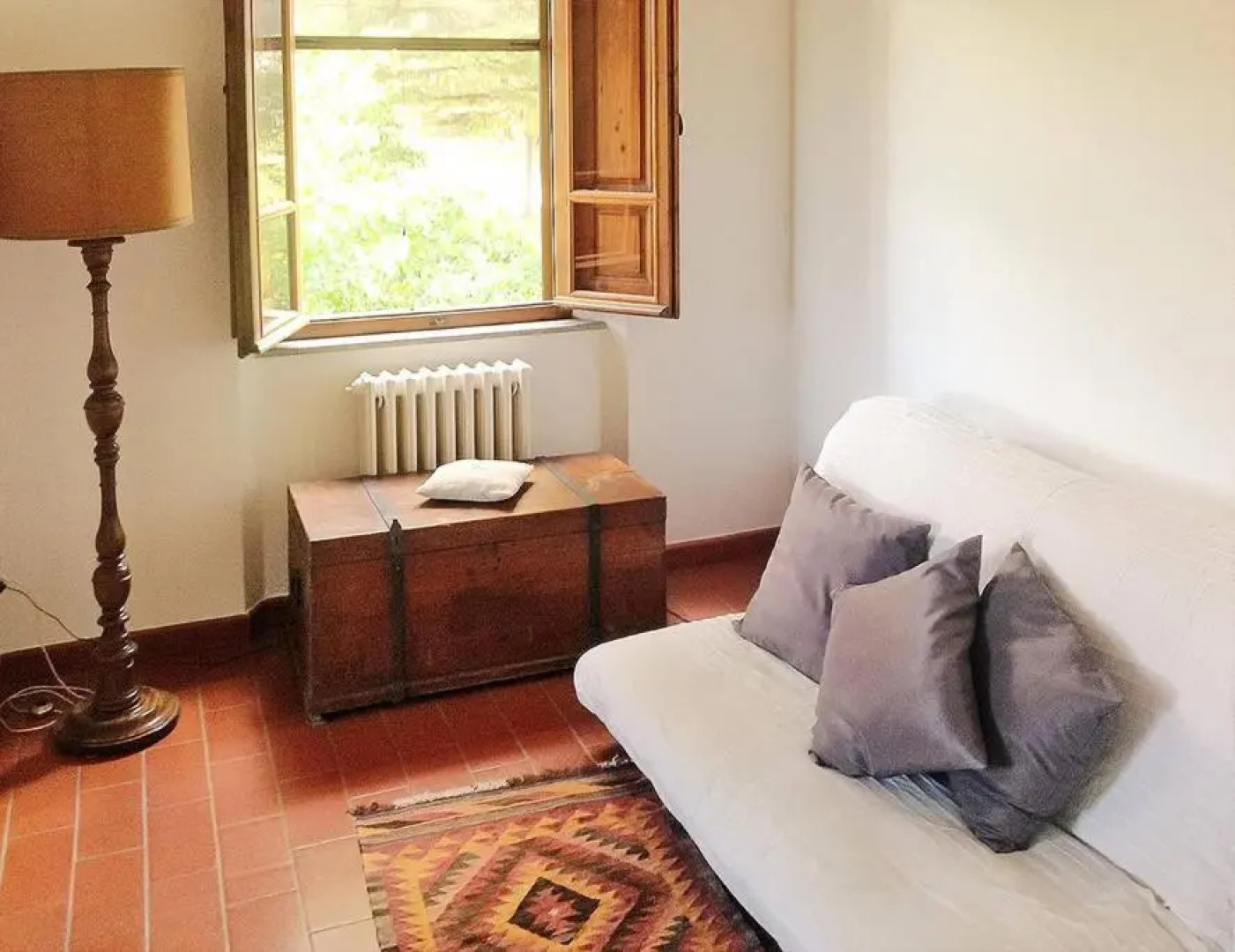 Stunning Country House overlooking Tuscany hills