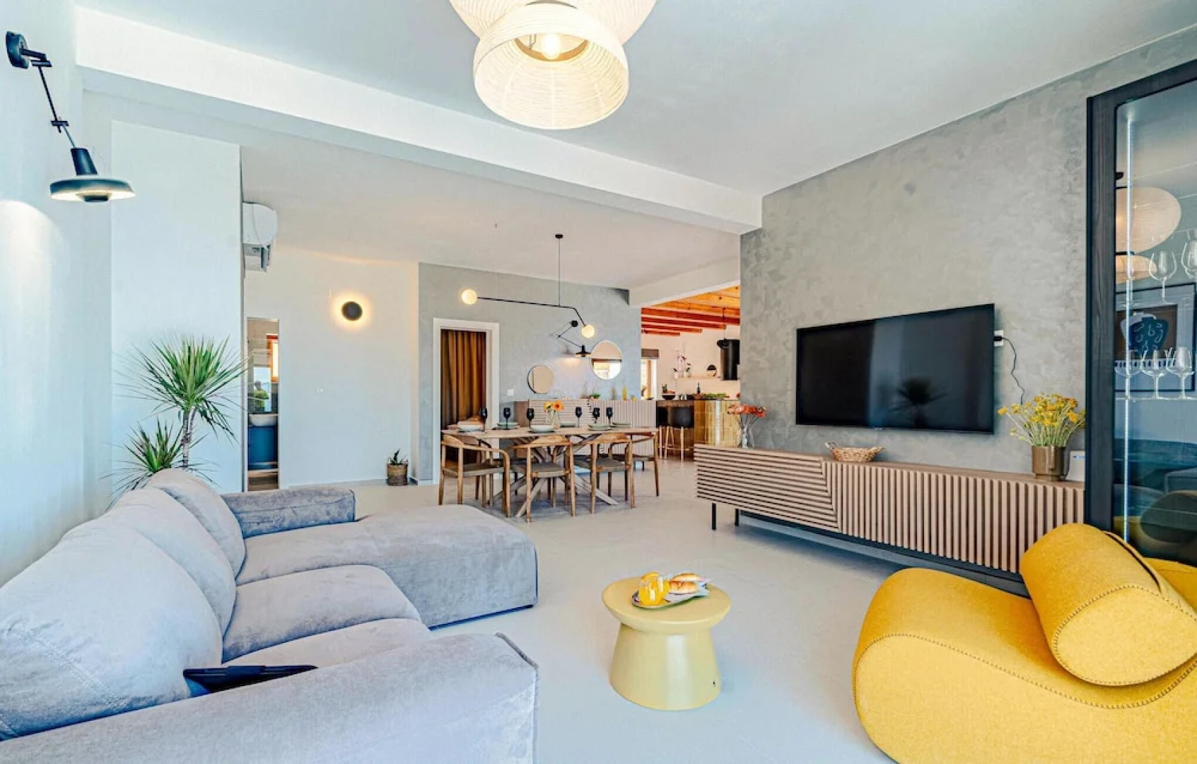 Stunning Home in Blato With Jacuzzi, 3 Bedrooms and Private Swimming Pool