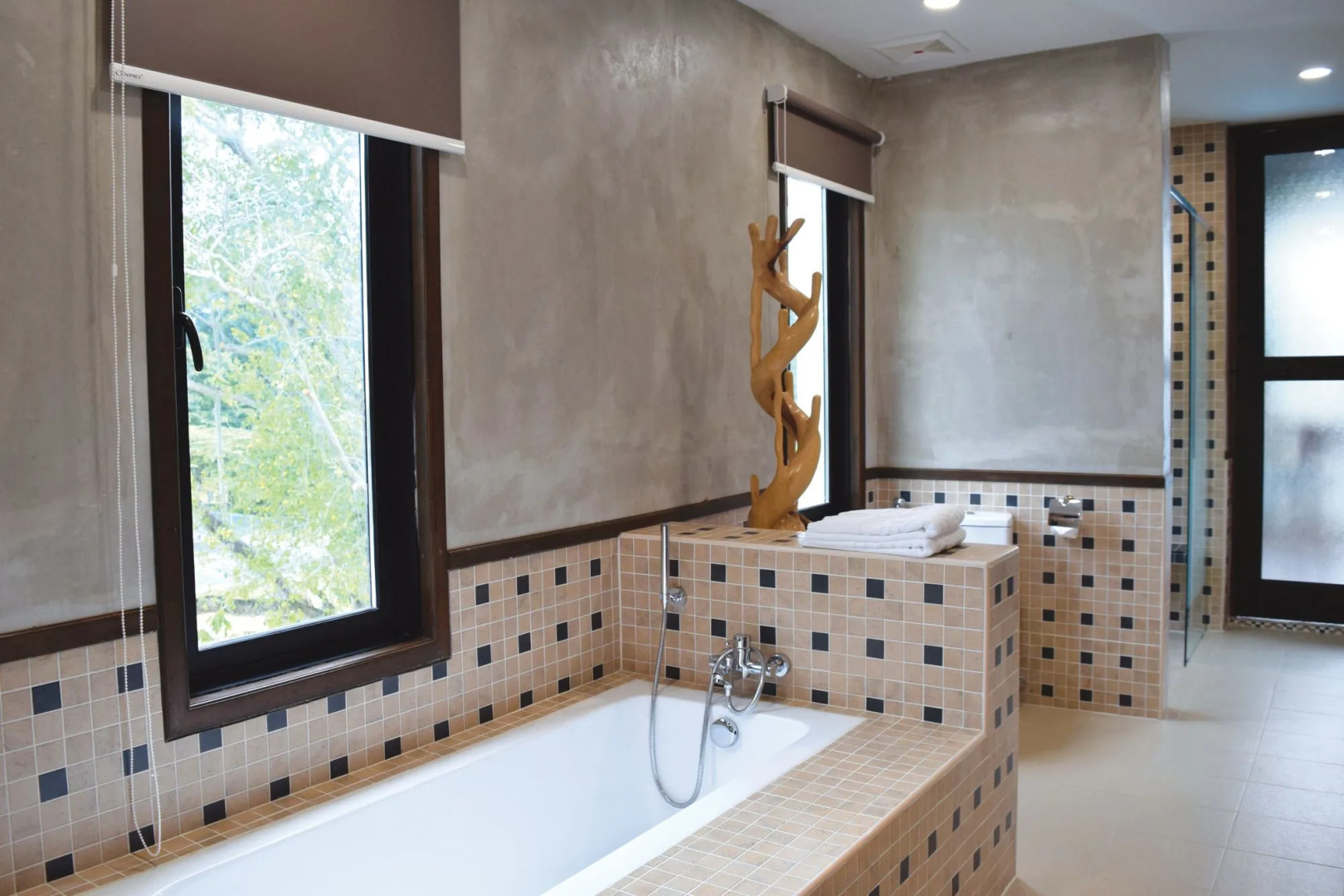 Treasures Hotel and Suites