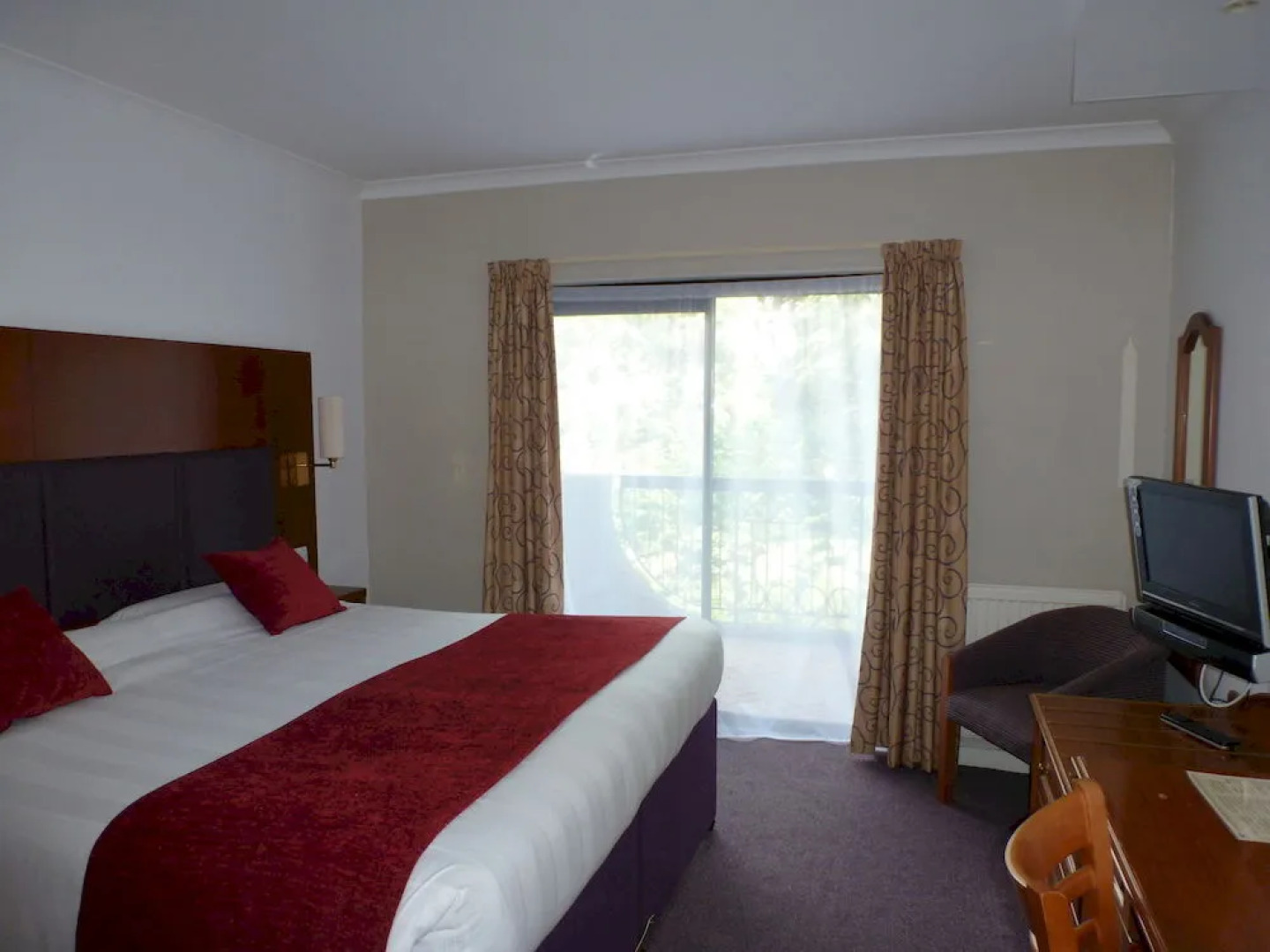 Cross Roads By Greene King Inns