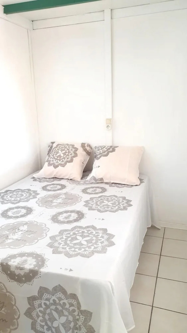 House With 2 Bedrooms in Saint-pierre, With Wonderful Mountain View, Enclosed Garden and Wifi