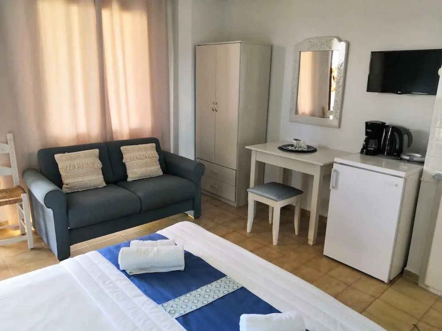 Sofia's Studios & Apartments