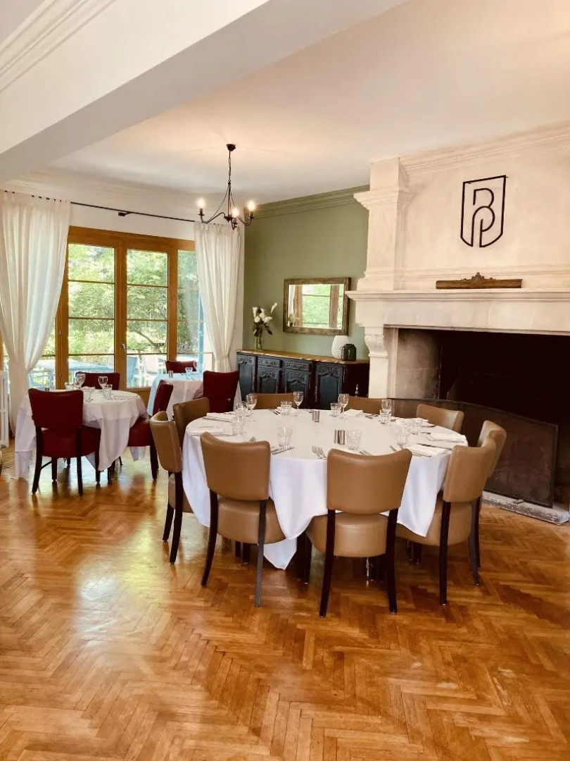 Logis Hotel Le Blason de Provence